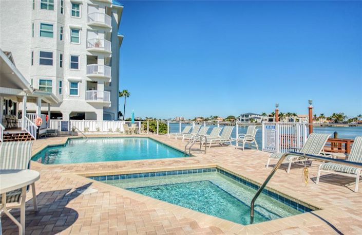 Image No.32-3 Bed Townhouse for sale