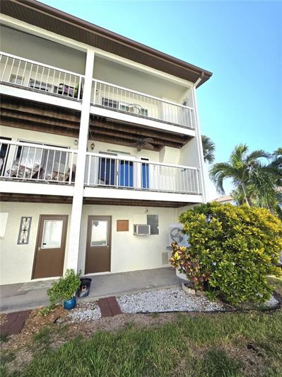 Image No.25-3 Bed Townhouse for sale