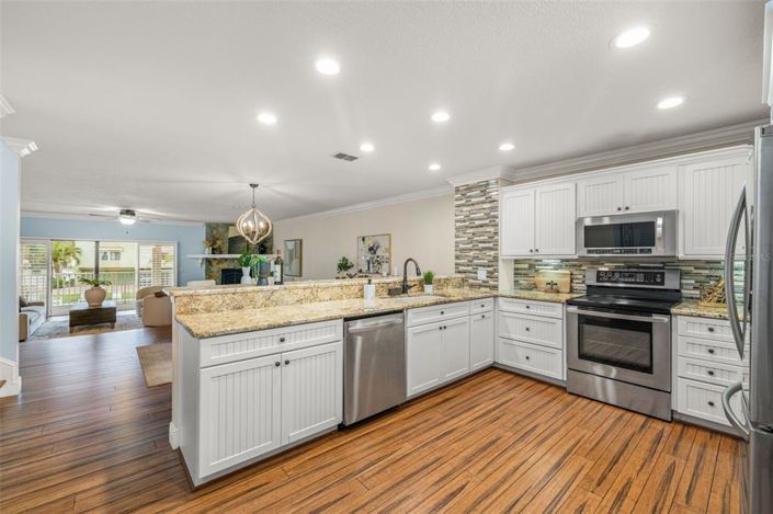 Image No.16-3 Bed Townhouse for sale