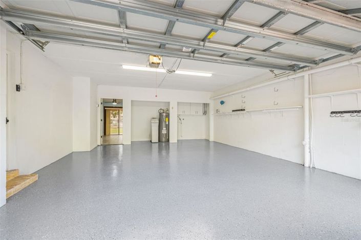 Image No.28-3 Bed Townhouse for sale