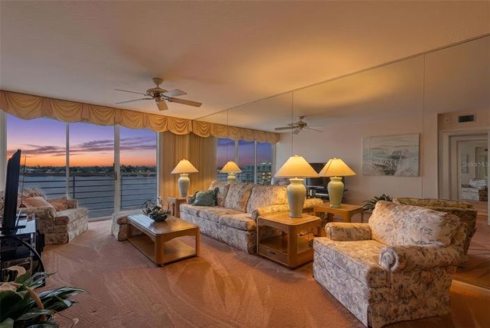 Image No.11-2 Bed Property for sale