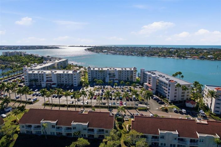 Image No.12-2 Bed Property for sale