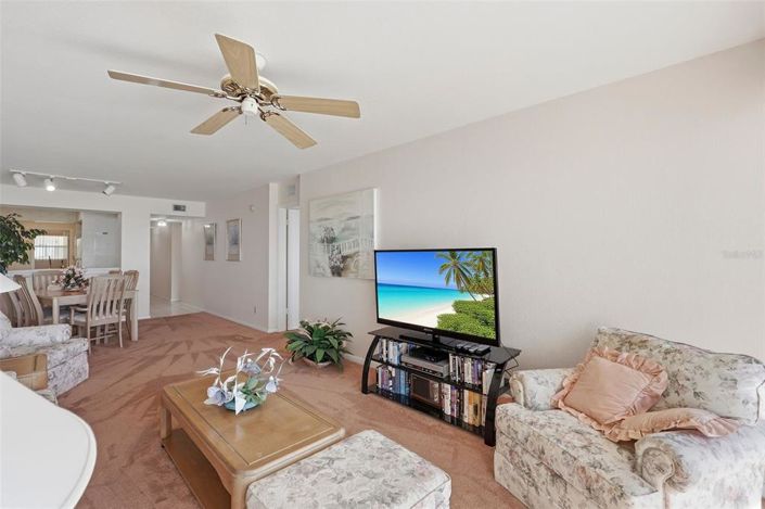 Image No.33-2 Bed Property for sale