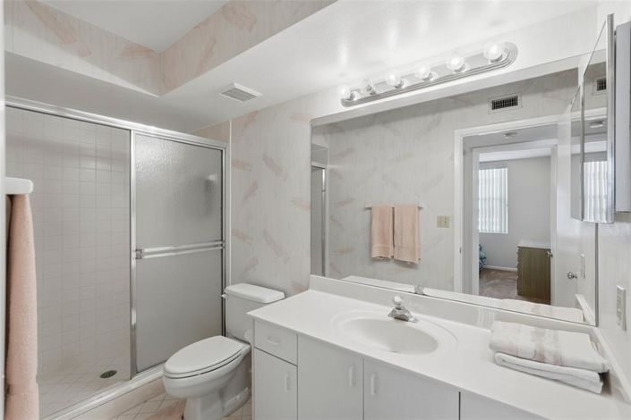 Image No.43-2 Bed Property for sale