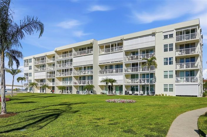 Image No.51-2 Bed Property for sale