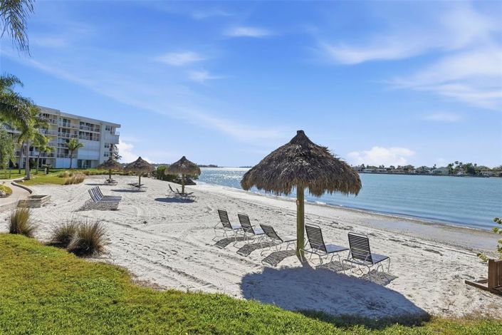 Image No.52-2 Bed Property for sale