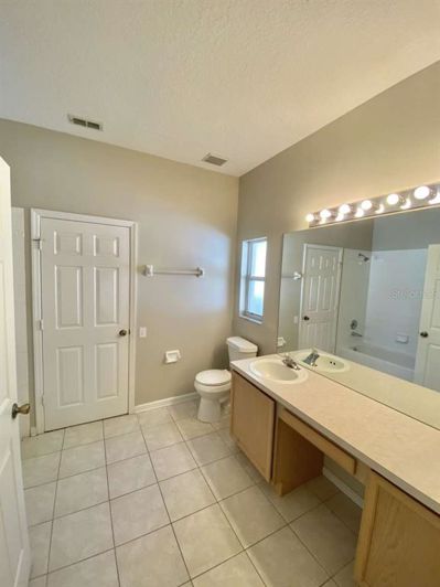 Image No.8-Propriété de 4 chambres à vendre à Kissimmee