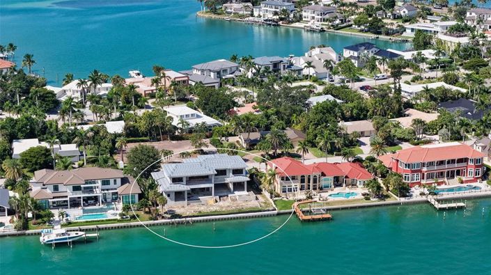 Image No.10-5 Bed Property for sale