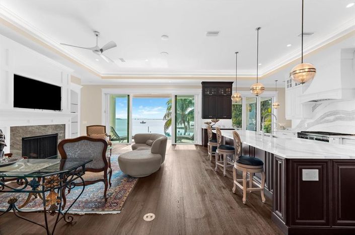 Image No.13-4 Bed Property for sale