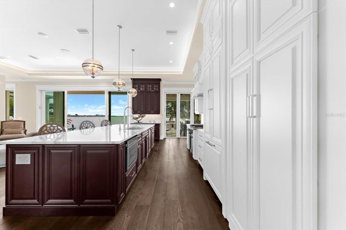 Image No.29-4 Bed Property for sale