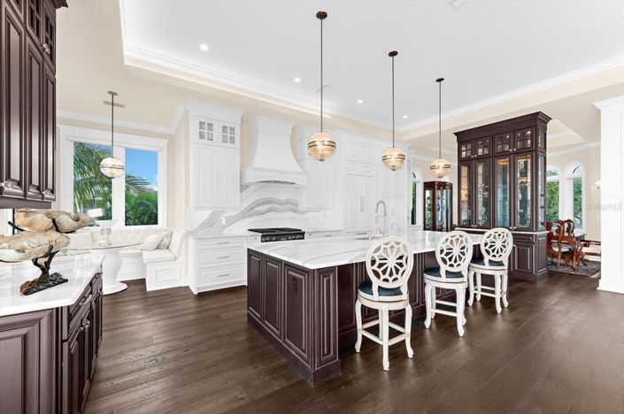 Image No.35-4 Bed Property for sale