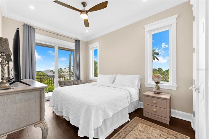 Image No.50-4 Bed Property for sale