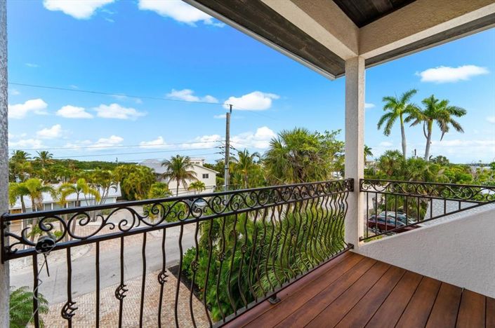 Image No.51-4 Bed Property for sale