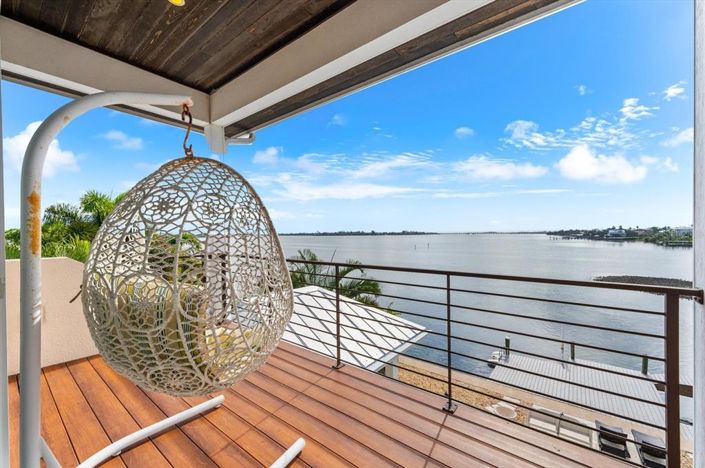 Image No.54-4 Bed Property for sale