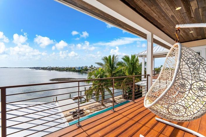 Image No.55-4 Bed Property for sale