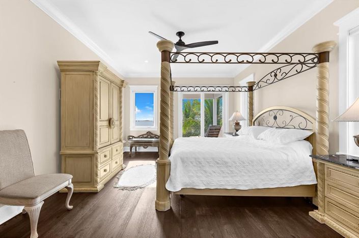 Image No.58-4 Bed Property for sale