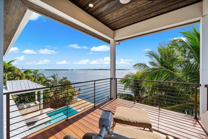 Image No.60-4 Bed Property for sale