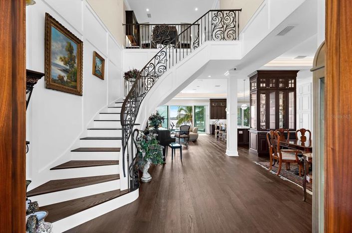 Image No.8-4 Bed Property for sale