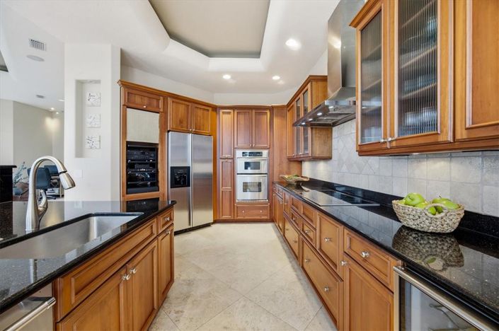 Image No.20-4 Bed Property for sale