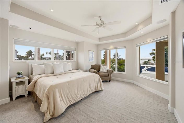 Image No.25-4 Bed Property for sale