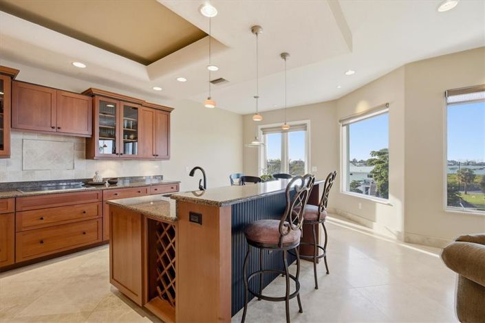 Image No.38-4 Bed Property for sale