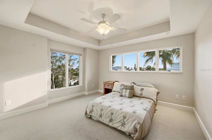 Image No.47-4 Bed Property for sale