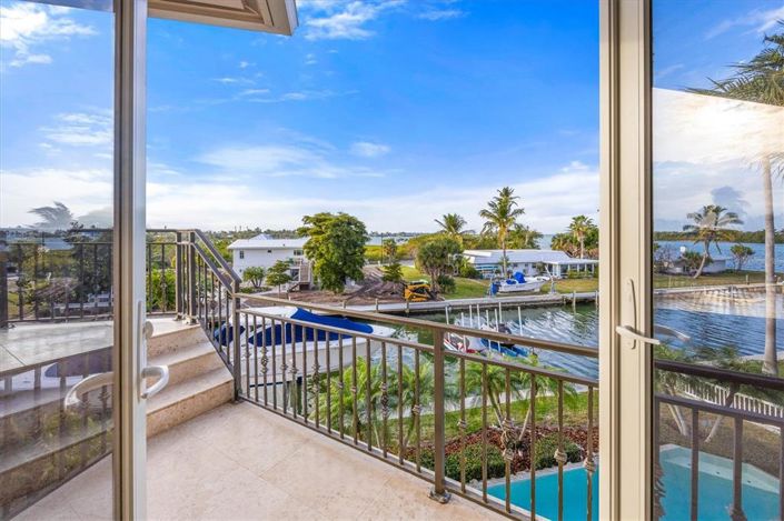 Image No.53-4 Bed Property for sale