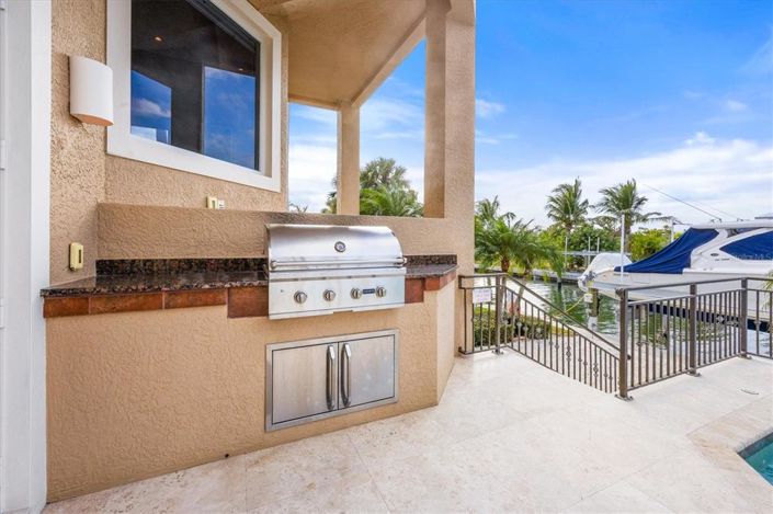 Image No.55-4 Bed Property for sale