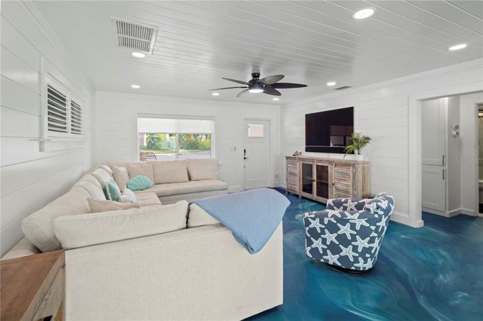 Image No.16-2 Bed Property for sale