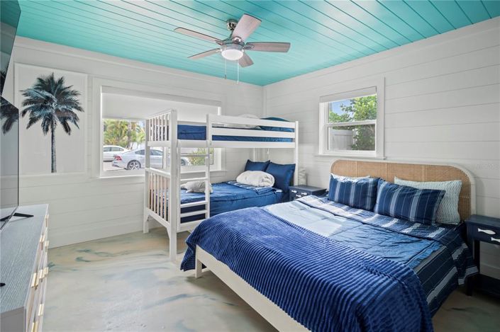 Image No.24-2 Bed Property for sale