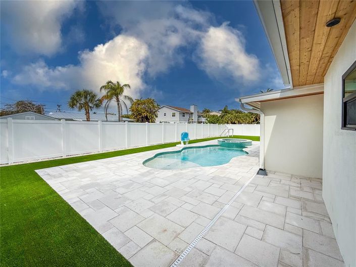 Image No.29-2 Bed Property for sale