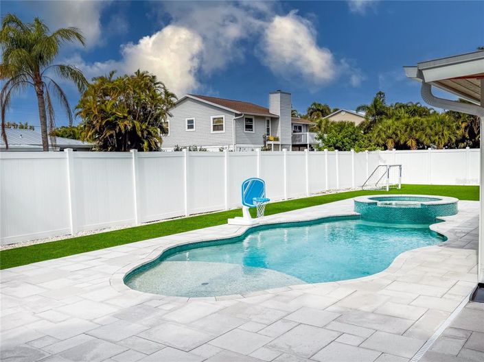 Image No.30-2 Bed Property for sale