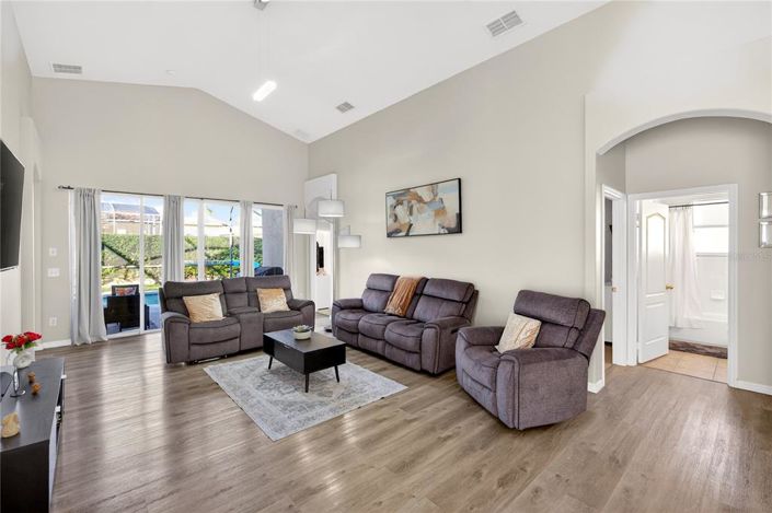 Image No.17-Propriété de 5 chambres à vendre à Davenport