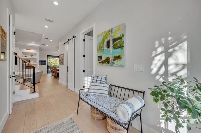 Image No.3-5 Bed Property for sale