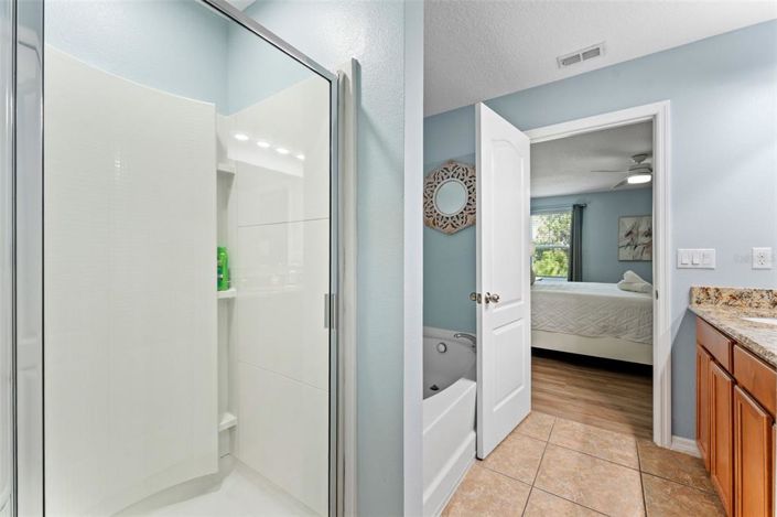 Image No.23-6 Bed Property for sale