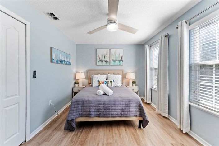 Image No.26-6 Bed Property for sale