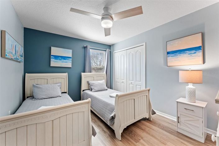 Image No.27-6 Bed Property for sale