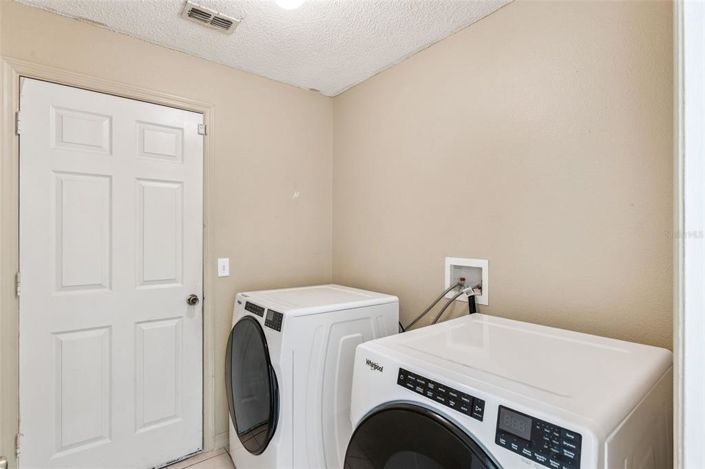 Image No.28-3 Bed Property for sale