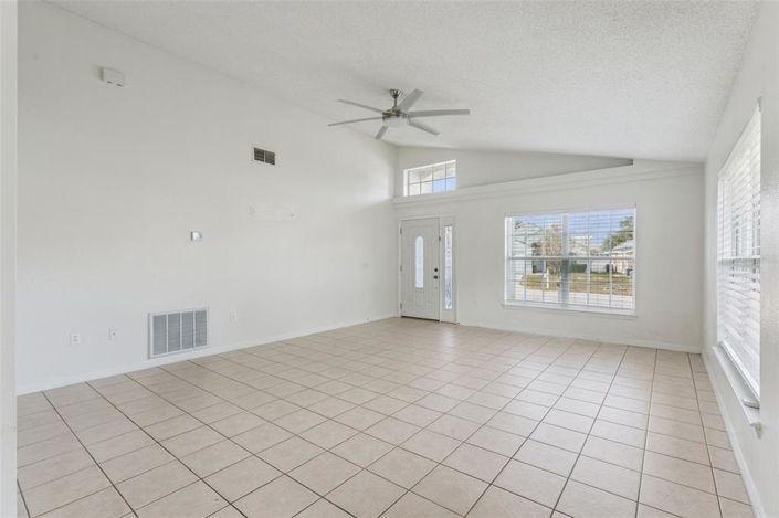 Image No.6-3 Bed Property for sale