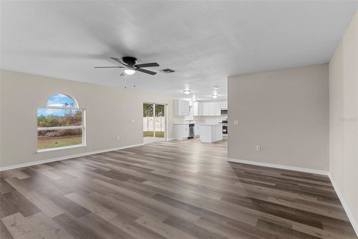 Image No.9-Propriété de 4 chambres à vendre à Haines City