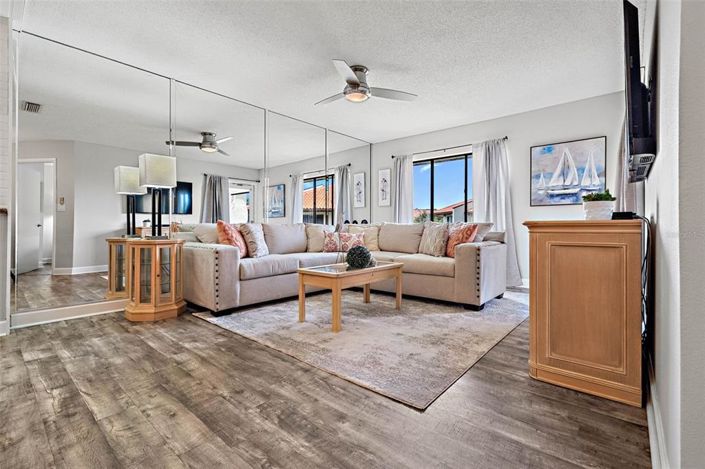 Image No.12-2 Bed Property for sale