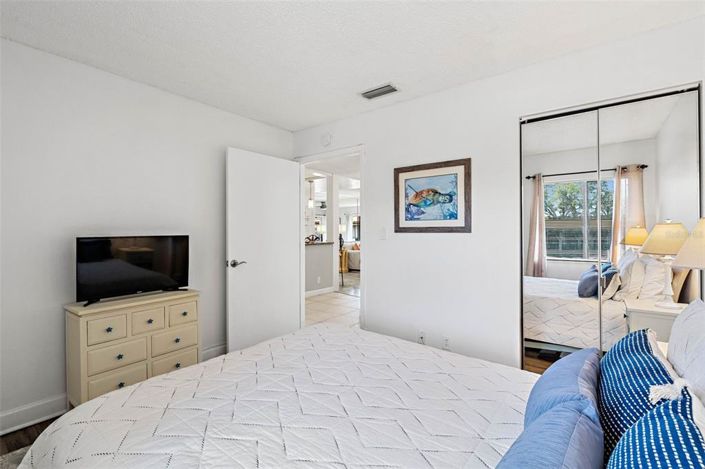 Image No.23-2 Bed Property for sale