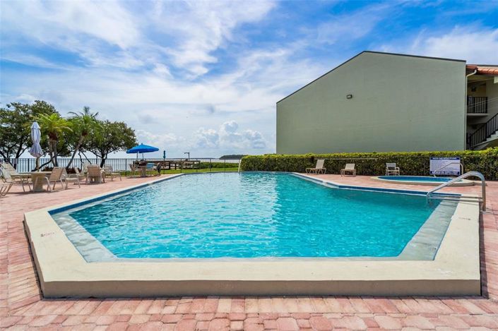 Image No.26-2 Bed Property for sale