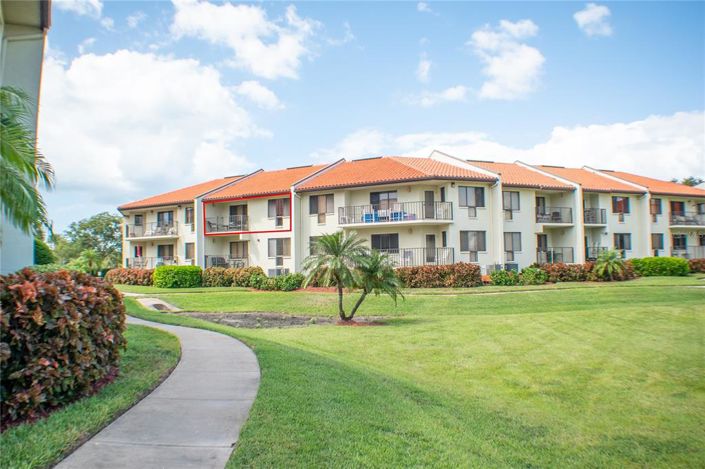 Image No.33-2 Bed Property for sale