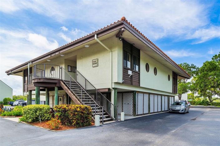 Image No.36-2 Bed Property for sale