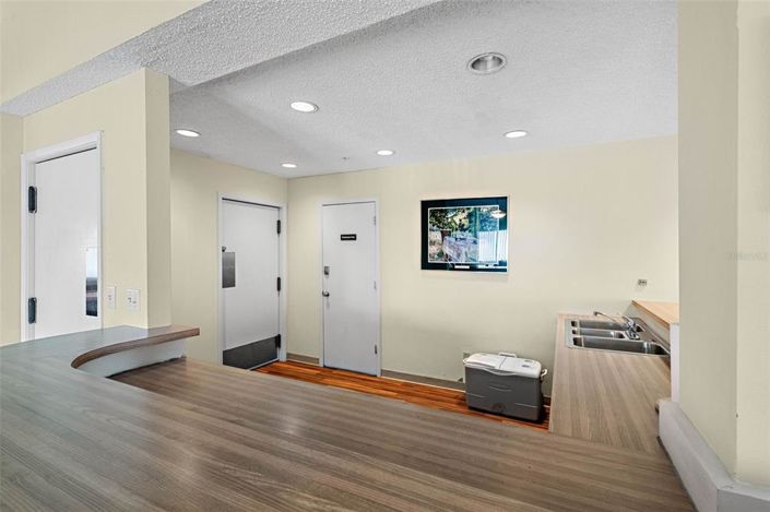 Image No.43-2 Bed Property for sale