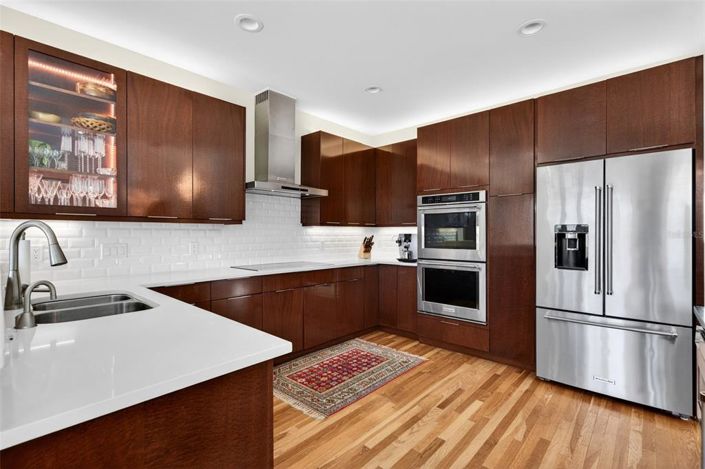 Image No.25-4 Bed Property for sale