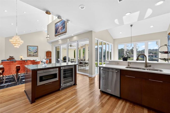 Image No.27-4 Bed Property for sale