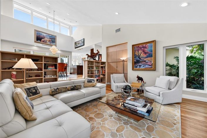 Image No.33-4 Bed Property for sale