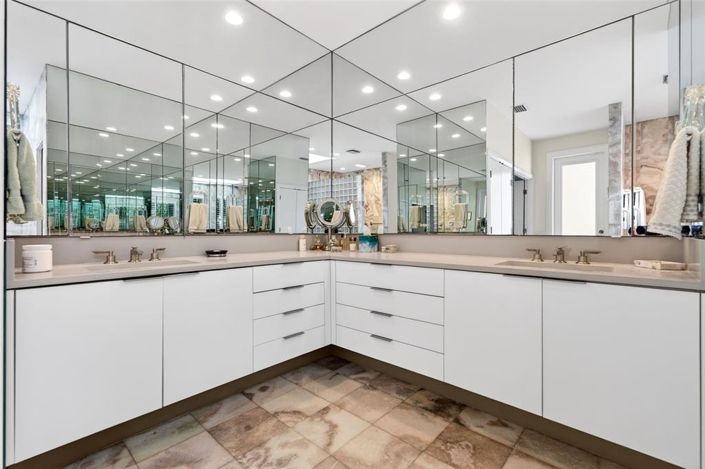 Image No.41-4 Bed Property for sale